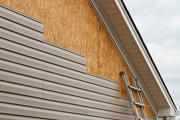 Professional Siding Inspection technician working in Zieglerville, PA